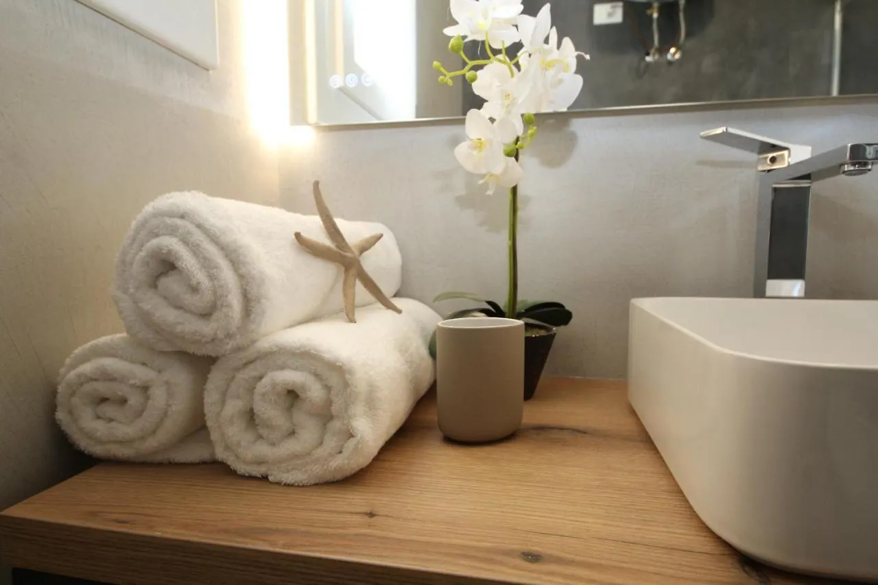 Ohana Holiday Rooms Rosolina Mare Guest house